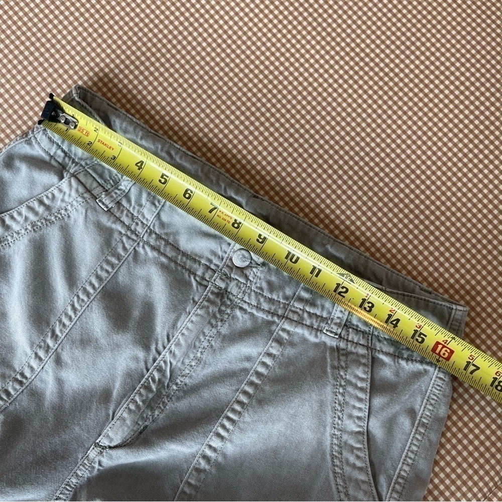 Joe's Jeans the honor high rise vintage straight utility
pants. Size 31 - Picture 5 of 16